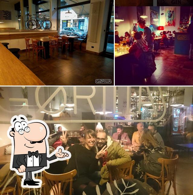 La photo de la intérieur et comptoir de bar de Gørilla’s