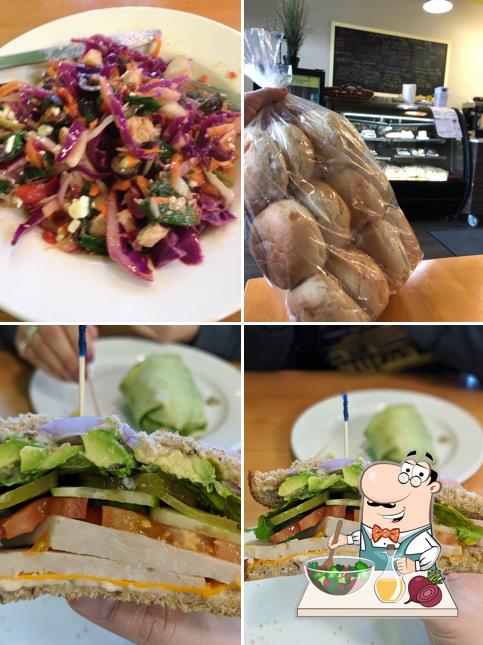 Salade de betteraves à Healthy Monkey Cafe - Langley