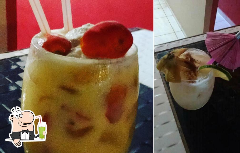 Desfrute de uma bebida no Dinho Drinks e Petiscos