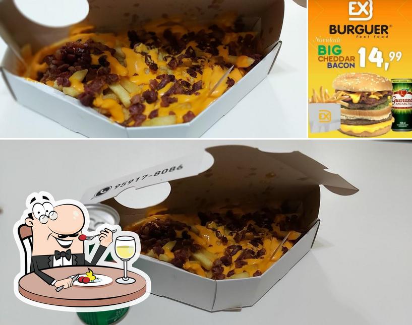 Comida em EX BURGUER PIRAJUÇARA