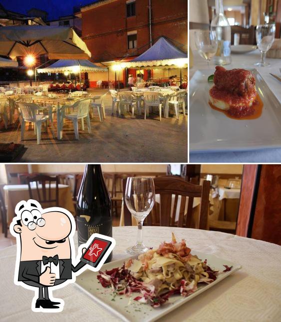 Guarda la immagine di Pizzeria Ristorante Bocca D'Oro - Residence Molise Touring - B And B da Morena