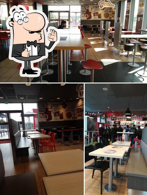 Regarder cette photo de KFC Clermont Nord