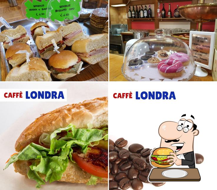 Ordina un hamburger a Caffé Londra