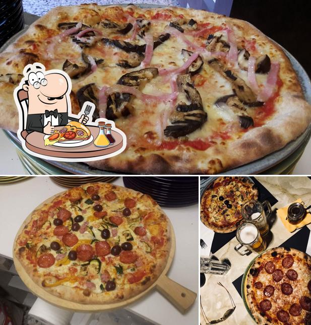 Ordina una pizza a Bar Ristorante Pizzeria Elisyum Paradiso srls