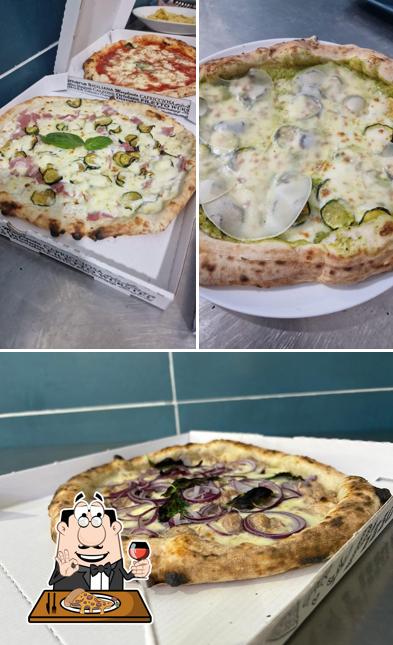 Scegli una pizza a Enrico Ferretti Pizzeria