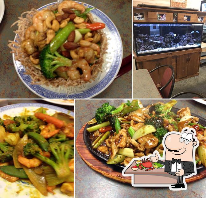 Order seafood at Oriental Express Restaurant