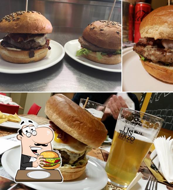 Concediti un bell'hamburger a Candelo Coffee Burger