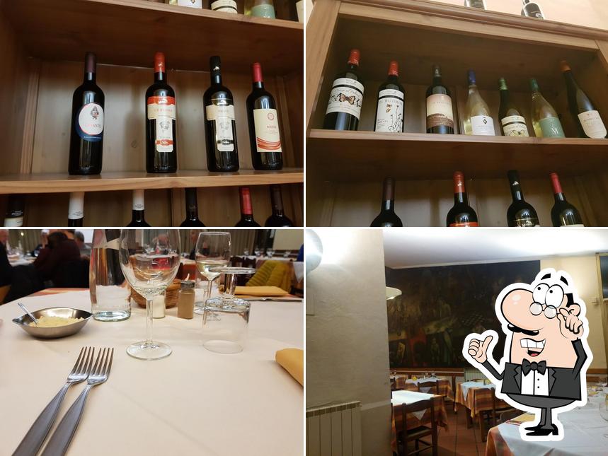 La foto di interni e bevanda da Ristorante Genovini