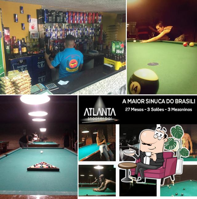 O interior do Snooker Bar