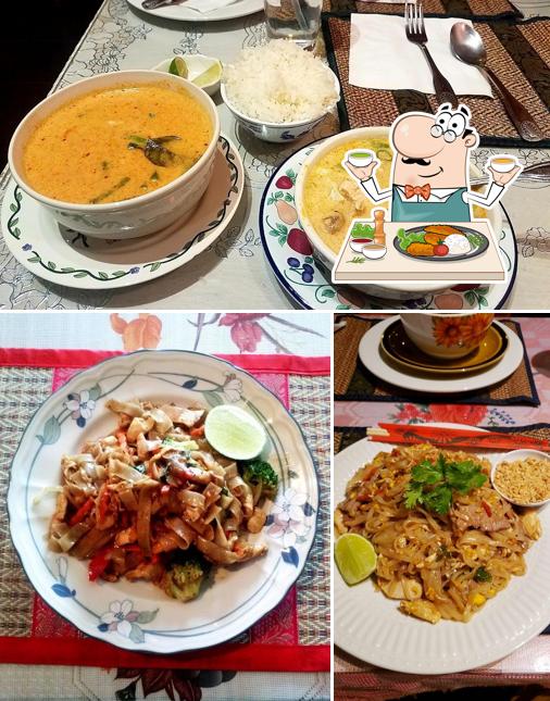 Еда в "Thai Noodle City"