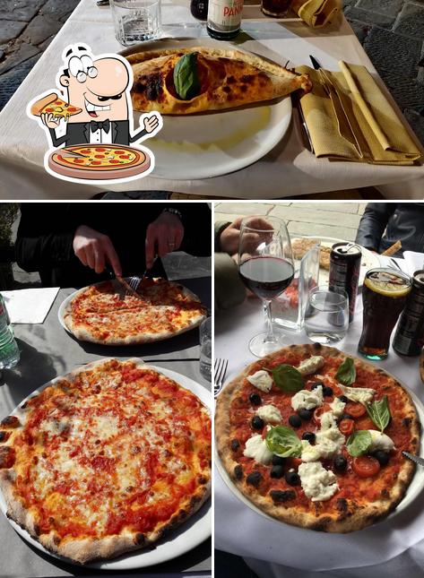Pick pizza at Alla Speranza