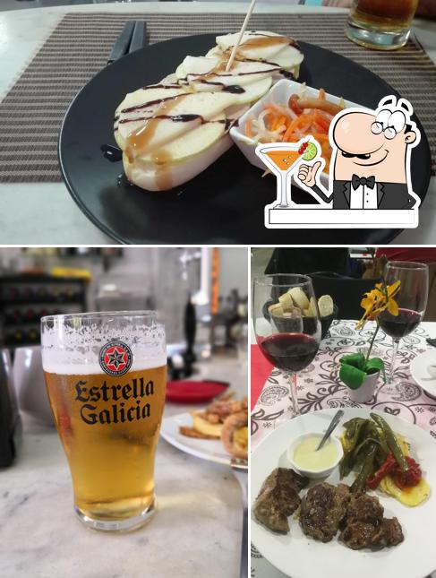 Помимо прочего, в Restaurante/ Tapería La Pausa есть напитки и еда