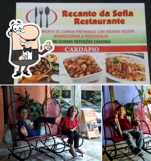 A ilustração da interior e pizza no Recanto da Sofia Restaurante (Entrega Marmitex)