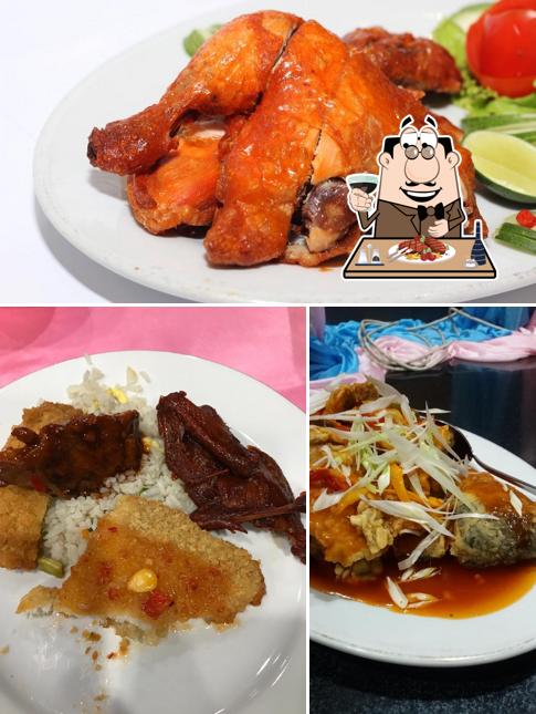 Tómate un plato con carne en Nur Pacific Restaurant