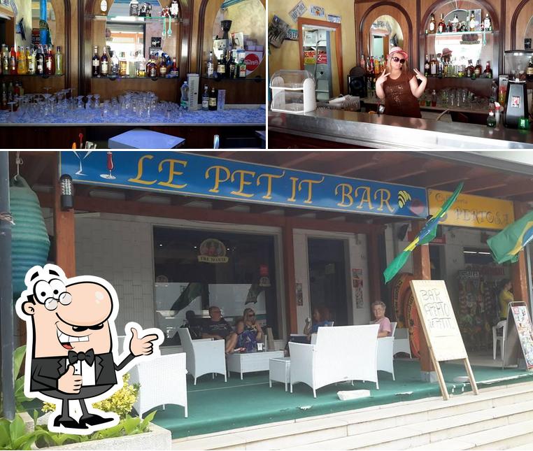 Look at the photo of Le Petit Bar