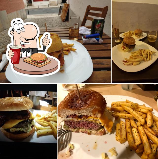 Try out a burger at Álef Burger Bar