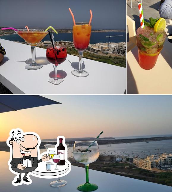 Sea View Cafe/Bar serviert Alkohol