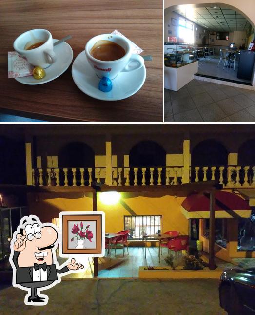Фото, на котором видны внутреннее оформление и напитки в Kikas Caffé