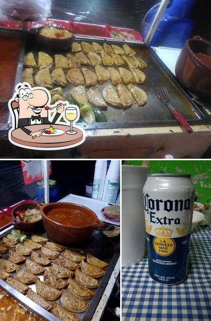В Tacos de Barbacoa есть еда, пиво и многое другое