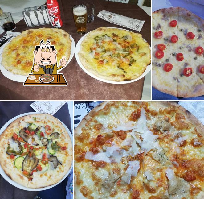 Pick pizza at Al Giardino
