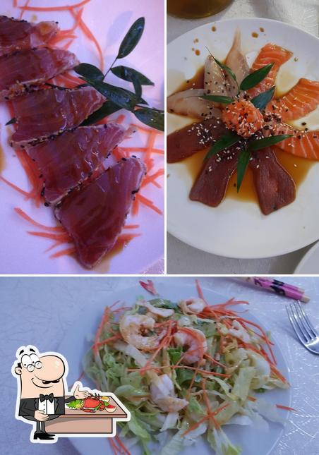 Закажите блюда с морепродуктами в "Ristorante sushi itoya"