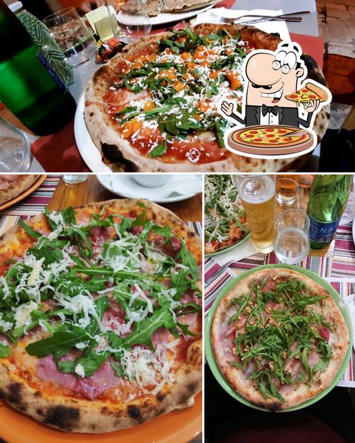 Scegli una pizza a Pizzeria "Don Carlo" di Torelli Michele