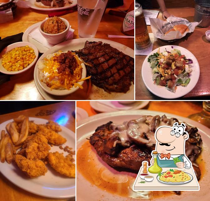 Food at Texas Roadhouse