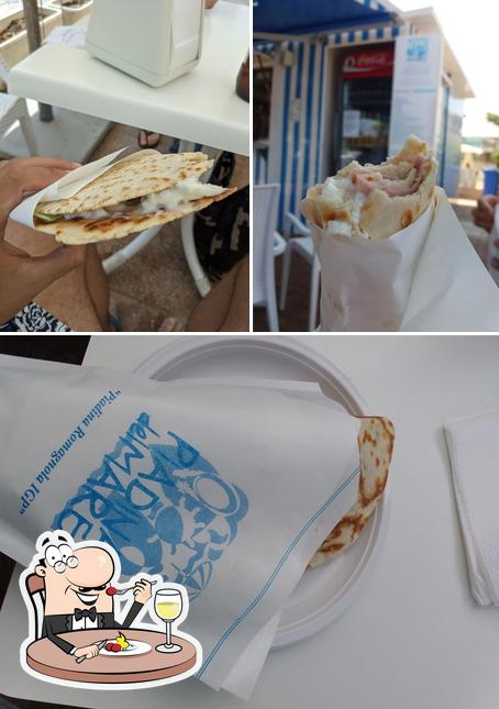 Cibo al Piadina del Mare - Deledda 58B