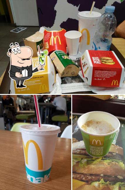 Goditi un drink a McDonald's Pavia