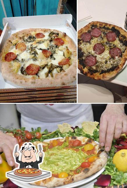 Prenditi una pizza a La Piazzetta di Saverio Labate