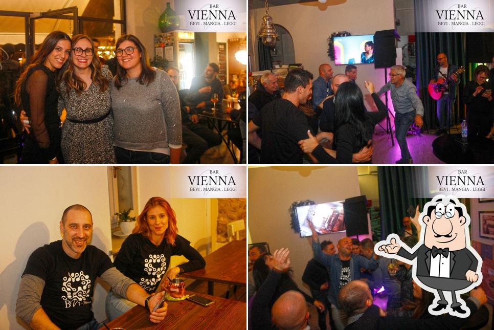 Gli interni di Bar Vienna