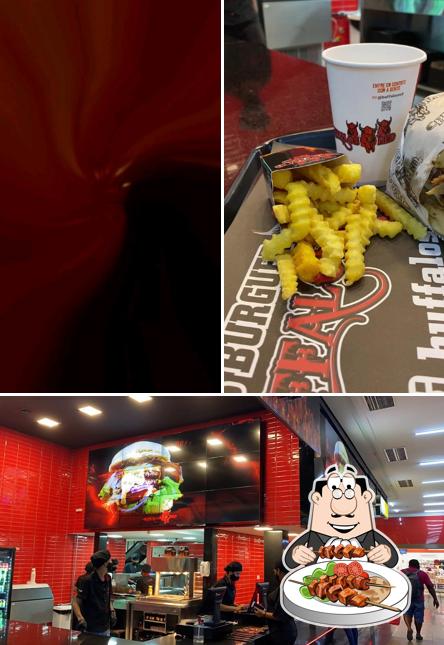 A imagem do Buffalos Red’s comida e interior