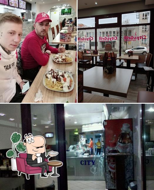 Parmi les diverses choses de la intérieur et la nourriture, une personne peut trouver sur City Grill Döner & Pizzahaus