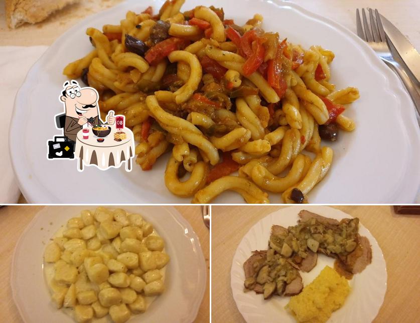 Еда в "Antica Hostaria della Lanterna"