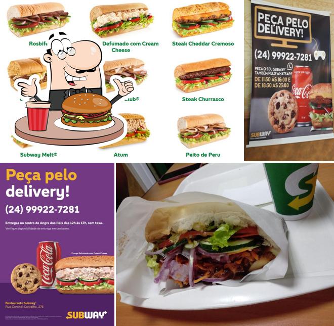 Delicie-se com um hambúrguer no Subway