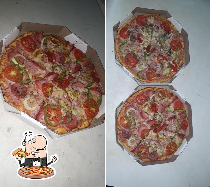 Escolha pizza no Forno Mineiro Pizzaria e Hamburgueria