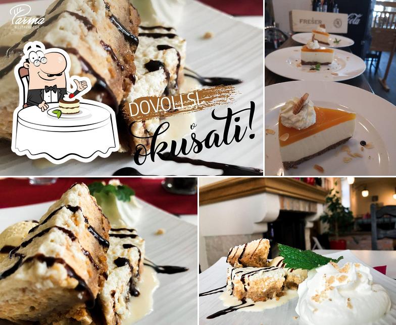 Restavracija Parma bietet eine Auswahl von Desserts 