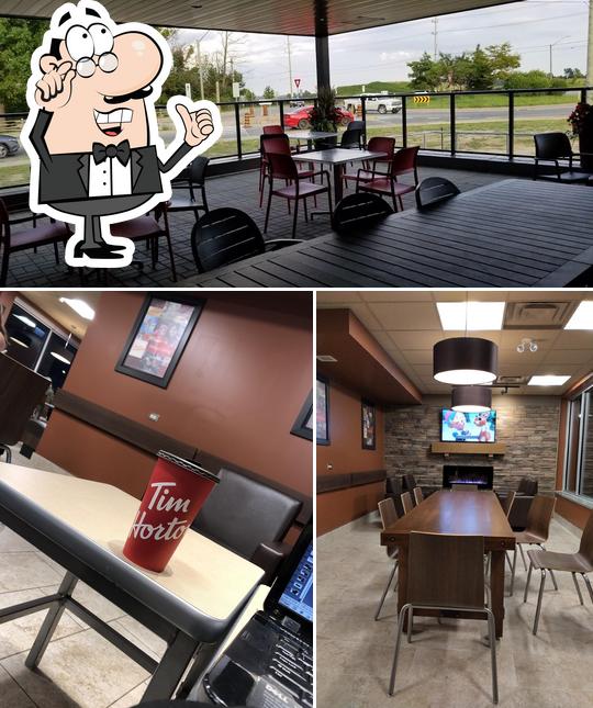 L'intérieur de Tim Hortons