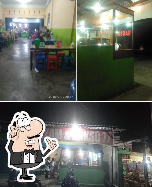 The interior of Mie Ayam & Bakso 77 Pacitan