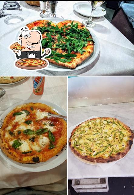 Scegli una pizza a Ristorante Pizzeria Vecchia Europa