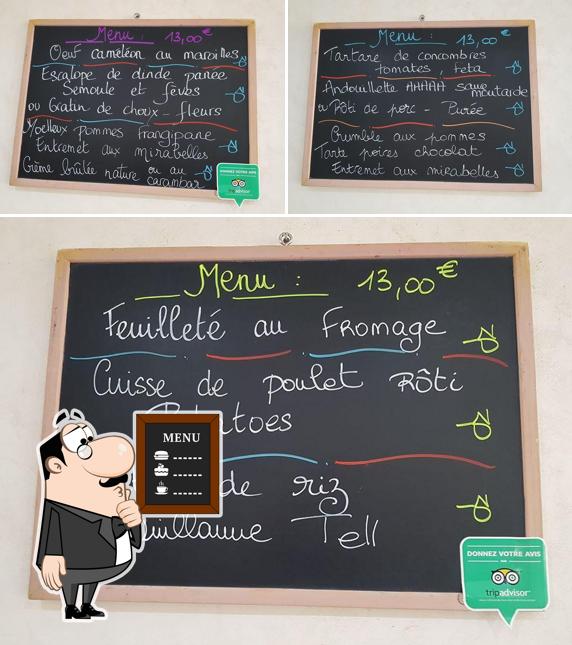 Essayez les plats du jour affichés sur le tableau