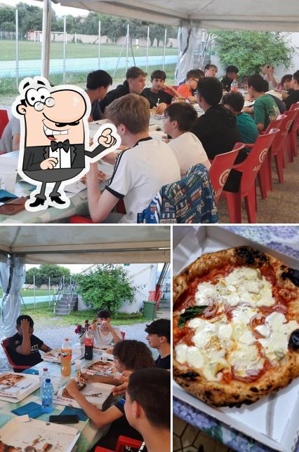 La interni e pizza del ristorante