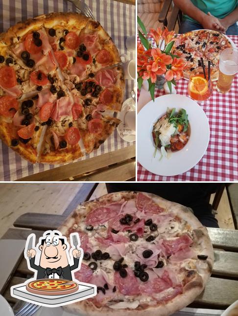 Choisissez des pizzas à Bocca Lupo Mamaia