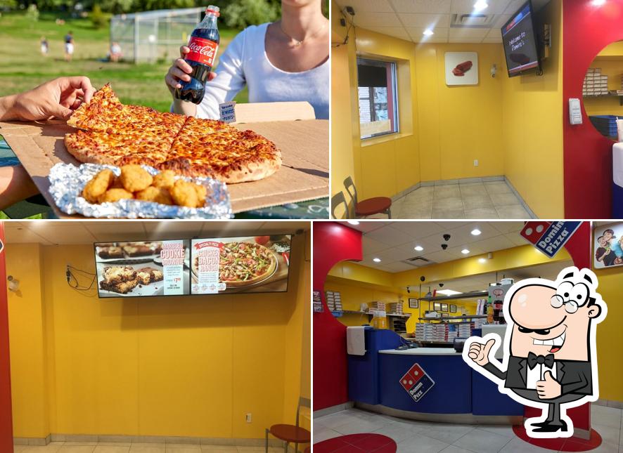 Regarder la photo de Domino's Pizza