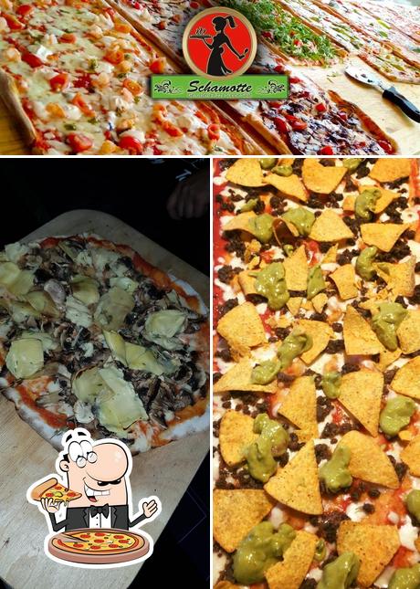 Pick pizza at Schamotte/NachBar