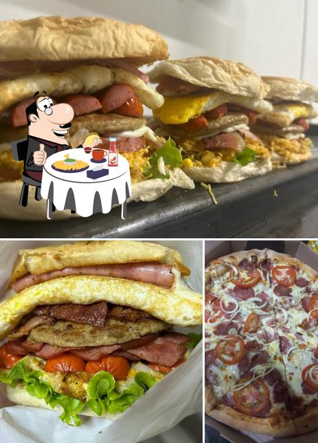 Hambúrguer em Pizzaria Canaã