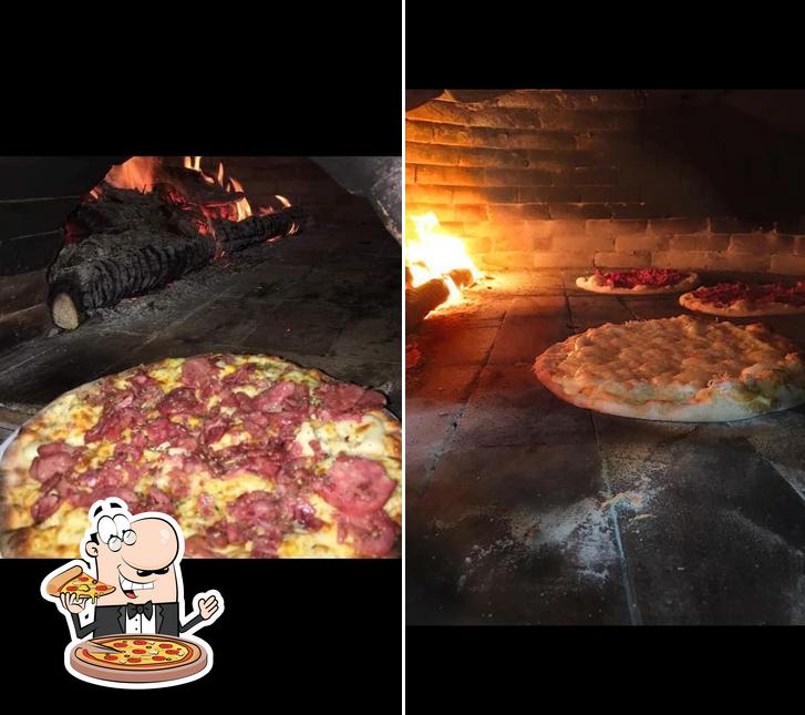 Experimente pizza no PIZZARIA PAI & FILHO
