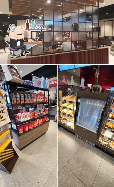 L'intérieur de Tim Hortons