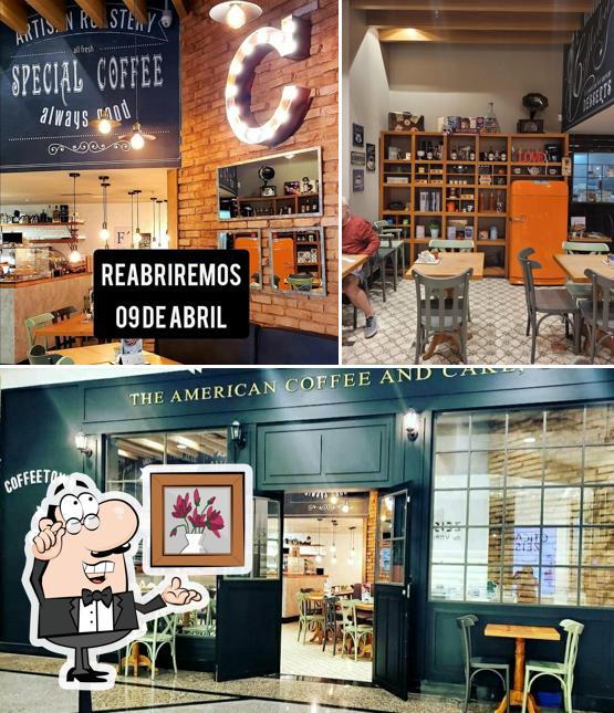 Check out how Coffeetown Barra Shopping looks inside