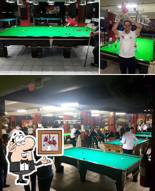 O interior do Xerife's Snooker